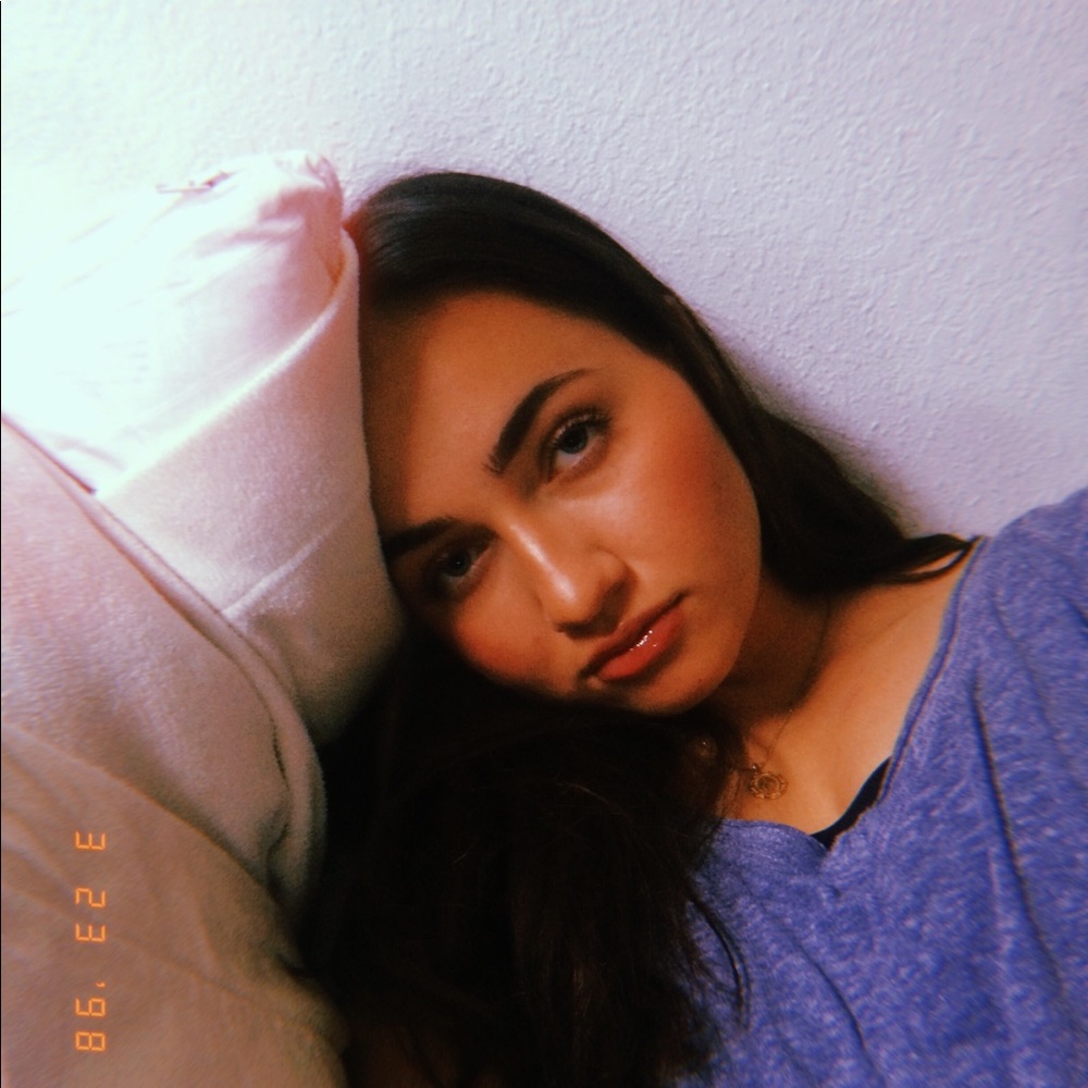 Meet your Posher, Julia